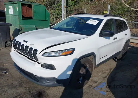 2016 Jeep Cherokee Altitude z USA, uszkodzony, nr VIN 1C4PJLAB8GW303161
